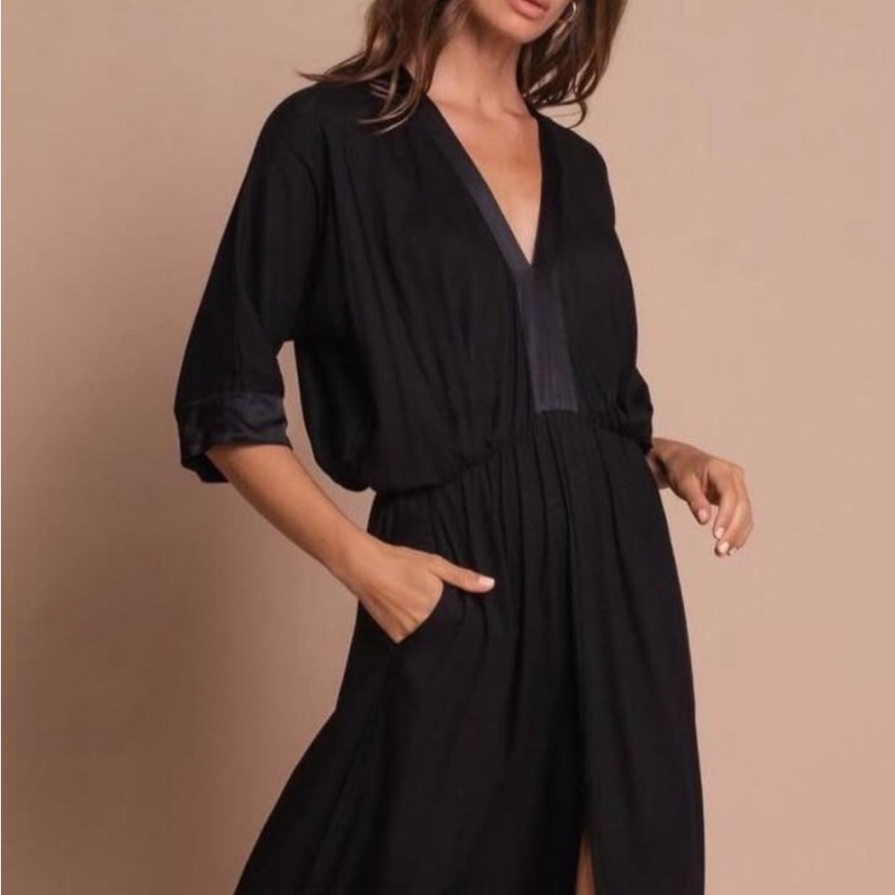 Aura the Label Elegant Black V-Neck Dress Size L